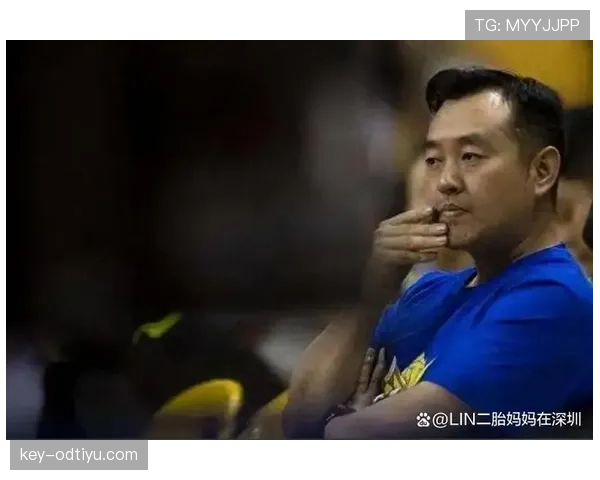 孔令辉街头拎的那个包比我半年工资还贵，我突然觉得自己像路人甲